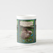 美しいナマケモノ聖なる書物、 経典:エペソ4:32 ボーンチャイナマグカップ (正面)