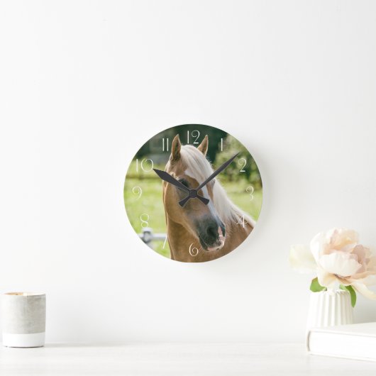美しいハフリンガー馬のポートレート ラウンド壁時計 (ホーム)