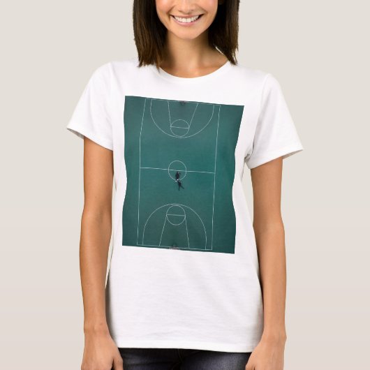 美しいバスケットボールデザイン Tシャツ (正面)