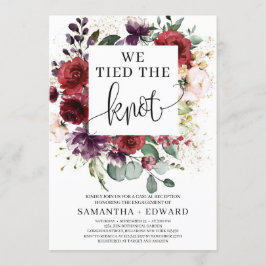 美しいバーガンディとブッシュピンクの花が結ばれた 招待状