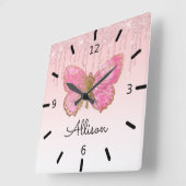 美しいパーソナライズされたピンクの蝶 スクエア壁時計 (傾斜)