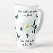 美しいパーソナライズされたマグノリアマグカップ、蝶 カフェラテマグ (右アングル)