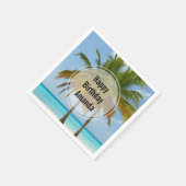 美しいパームツリーズオンザトロピカルビーチ誕生日 スタンダードカクテルナプキン (角)