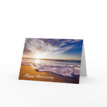美しいビーチの海岸線が付いている記念日カード