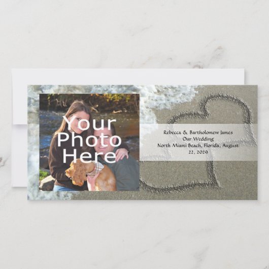 美しいビーチの2つの砂のハート、ロマンチックな海 案内状 (正面)