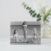 美しいビーチビキニサマータイムガールズ ポストカード (スタンド正面)