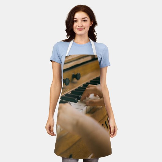 美しいピアノ エプロン (着用した状態)