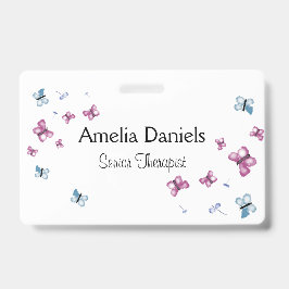 美しいピンクと青の蝶の名前タグ バッジ