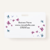 美しいピンクと青の蝶の名前タグ バッジ (裏面)