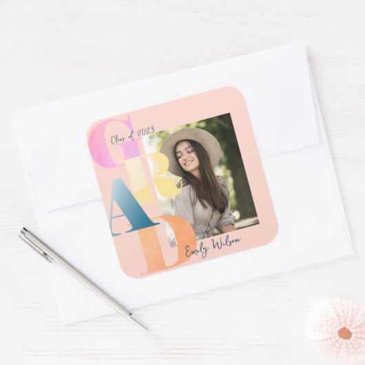 美しいピンクのはっきりしたフォント写真2024卒業 スクエアシール (封筒)