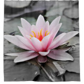 美しいピンクのウォーターリリー シャワーカーテン (正面)