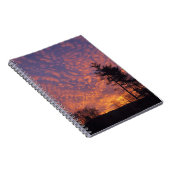 美しいピンクのオレンジ色の雲の日の出写真 ノートブック (右側)