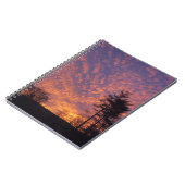 美しいピンクのオレンジ色の雲の日の出写真 ノートブック (左側)