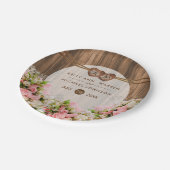 美しいピンクのバラが木に ペーパープレート (アングル)