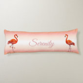 美しいピンクのフラミンゴがライトコーラルピンクに  ボディピロー (裏面)