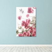 美しいピンクの春の花モノグラム キャンバスプリント (インサイチュ (ウッドフロア))