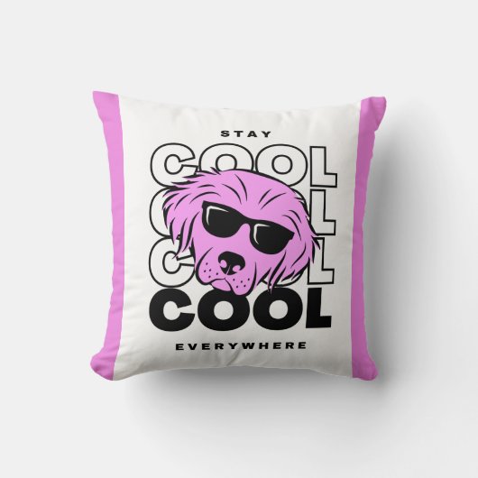 美しいピンクの犬の居心地の良い柔らかい枕。装飾用クッション クッション (正面)