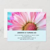 美しいピンクの花クローズアップ写真誕生日 インビテーションポストカード (正面/裏面)