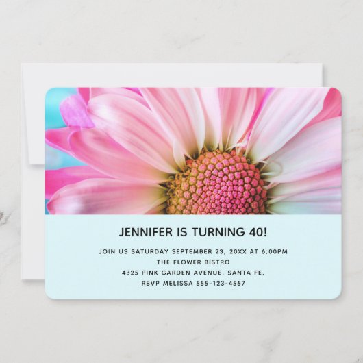 美しいピンクの花クローズアップ写真誕生日 招待状 (正面)