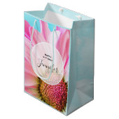 美しいピンクの花クローズアップ写真 ミディアムペーパーバッグ (正面アングル)