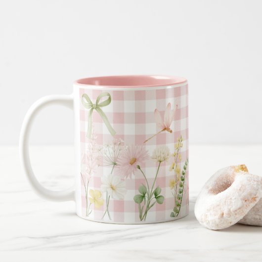 美しいピンクの花柄チェック ツートーンマグカップ (ドーナツ)