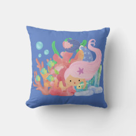 美しいピンクの髪のマーメイド遊が魚を抱きしめている クッション