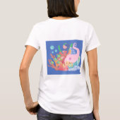 美しいピンクの髪のマーメイド遊が魚を抱きしめている Tシャツ (裏面)