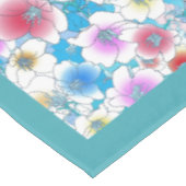 美しいピンクブルーフローラアートワークパーソナライズされた テーブルクロス (アングル)