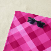 美しいピンクマゼンタ格子状ビーチタオル ビーチタオル (インサイチュ)