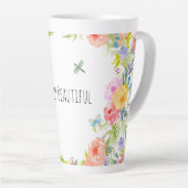 美しいピーチピンク金ゴールドイエローウォーター色フローラ カフェラテマグ (右アングル)