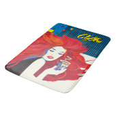 「美しいファッションとコーヒーカップ」 ポップ・アートのアート バスマット (アングル)