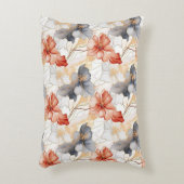 美しいフェミニンピーチブルーとホワイトフローラ アクセントクッション (正面(垂直))