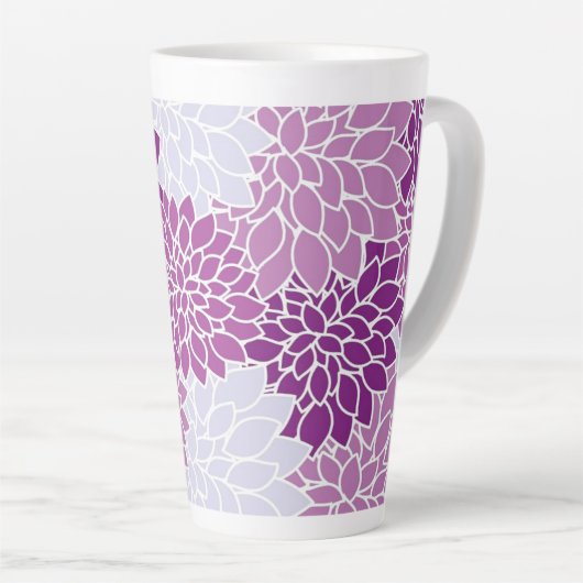 美しいフローラ紫と白のデザイン カフェラテマグ (右アングル)