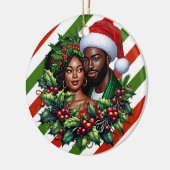 美しいブラックカップルホリーのクリスマスリースアート セラミックオーナメント (左)
