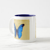美しいブルーバタフライヴィンテージアート ツートーンマグカップ (正面左)