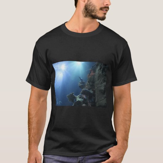 美しいベタ Tシャツ (正面)
