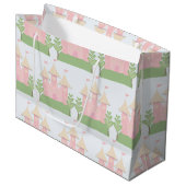 美しいベビーのギフトまたはシャワーのプリンセスパターン ラージペーパーバッグ (正面アングル)