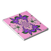 美しいベビーピンクのフローラ紫の色合いモチーフのモノ ノートパッド (アングル)