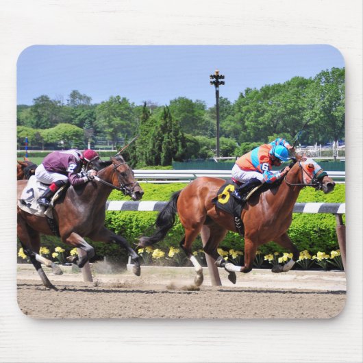 美しいベルモントパーク競馬場からの競争 マウスパッド (正面)