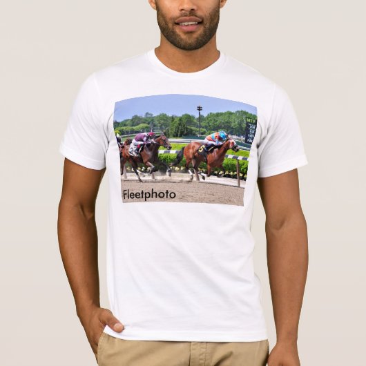 美しいベルモントパーク競馬場からの競争 Tシャツ (正面)