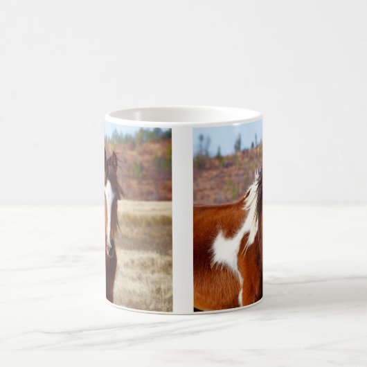 美しいペンキの馬のマグ コーヒーマグカップ (中央)