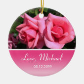 美しいホットピンクのバラ花バレンタインデー セラミックオーナメント (正面)
