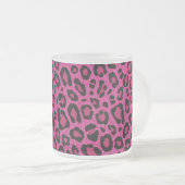 美しいホットピンクヒョウの皮グリッターの輝き フロストグラスマグカップ (正面右)