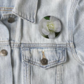 美しいホワイトカーネーションボタン 缶バッジ (インサイチュ)