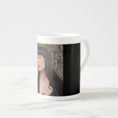 美しいポートレート ボーンチャイナマグカップ (正面右)