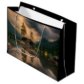 美しいマウンテンレイク、夕べフォト誕生日 ラージペーパーバッグ (正面アングル)