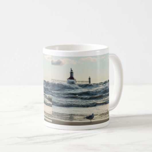 美しいマグカップの後ろに力 コーヒーマグカップ (正面右)