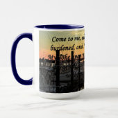 美しいマタイ11:28湖の上の夕日の写真 マグカップ (左)