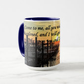 美しいマタイ11:28湖の上の夕日の写真 マグカップ (正面左)