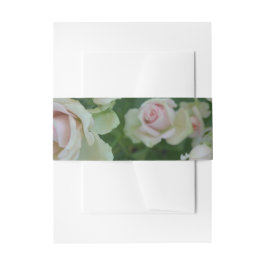 美しいライトピンクガーデンバラ 招待状ベリーバンド